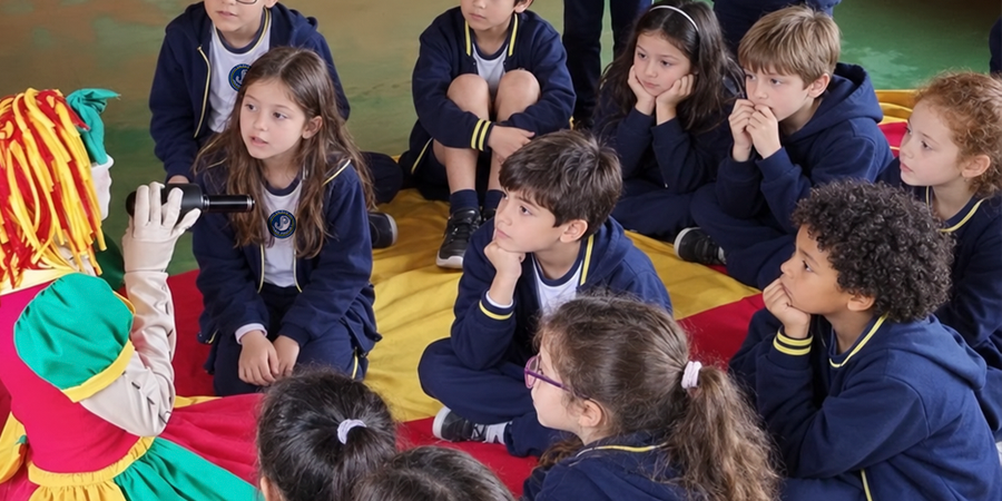alunos do Jopa  em atividade em estudo do meio no sítio do pica pau amarelo 