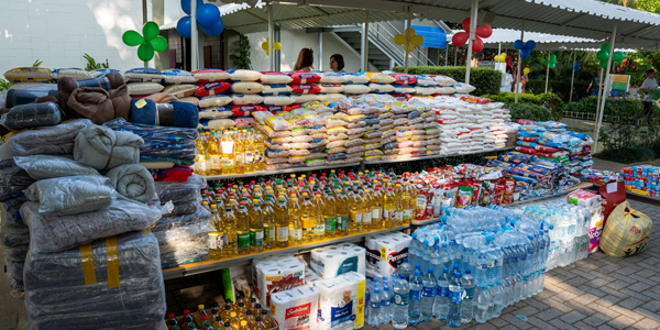 alimentos arrecadados para doação pelo Colégio João Paulo I, durante a Olijopa